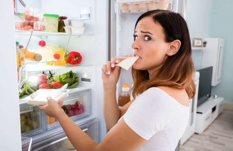 Şeffaf Plaklar İle İlgili Doğru Bilinen Yanlışlar 3 Agiz ve Dis Sagliginiza Iyi Gelecek yiyecek nedir Dr ozlem aylikci ortodonti uzmani seffaf plak uzmani invisalign uzmani invisalign provider invisalign teen provider