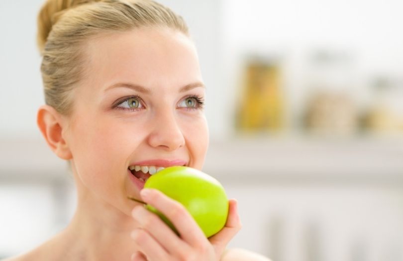 Agiz ve Dis Sagliginiza Iyi Gelecek yiyecekler Dr ozlem aylikci ortodonti uzmani seffaf plak uzmani invisalign uzmani invisalign provider invisalign teen provider.jpg