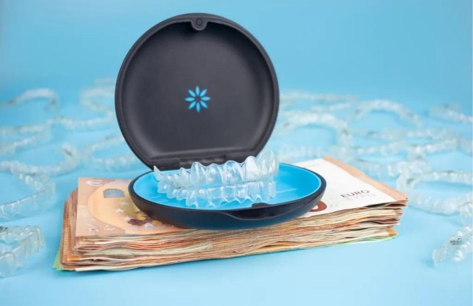 Invisalign First nedir? 11 Şeffaf Plaklar İle İlgili Mitler, Şeffaf Plaklar İle Yanlış Bilinen İnanışlar invisalign fiyat