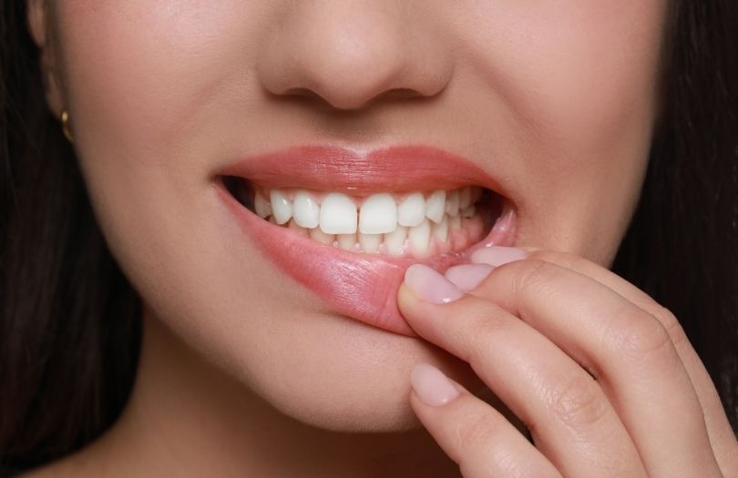 Pembe Estetik 5 Dr. ozlem aylikci Drozlemorto Gulus tasarim uzmani dr. Bahadir Ugur Aylikci Pembe Estetik Pink Esthetic posterior